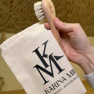 Natūralaus arklio plauko šepetėlis veidui - sausam masažui